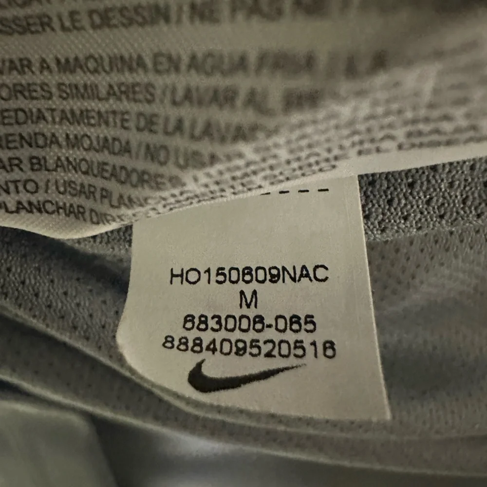 Nike Hoodie Mens M Gray Elite Dri-Fit Pullover Basketball Lightweight 683006-065 - Picture 8 of 8